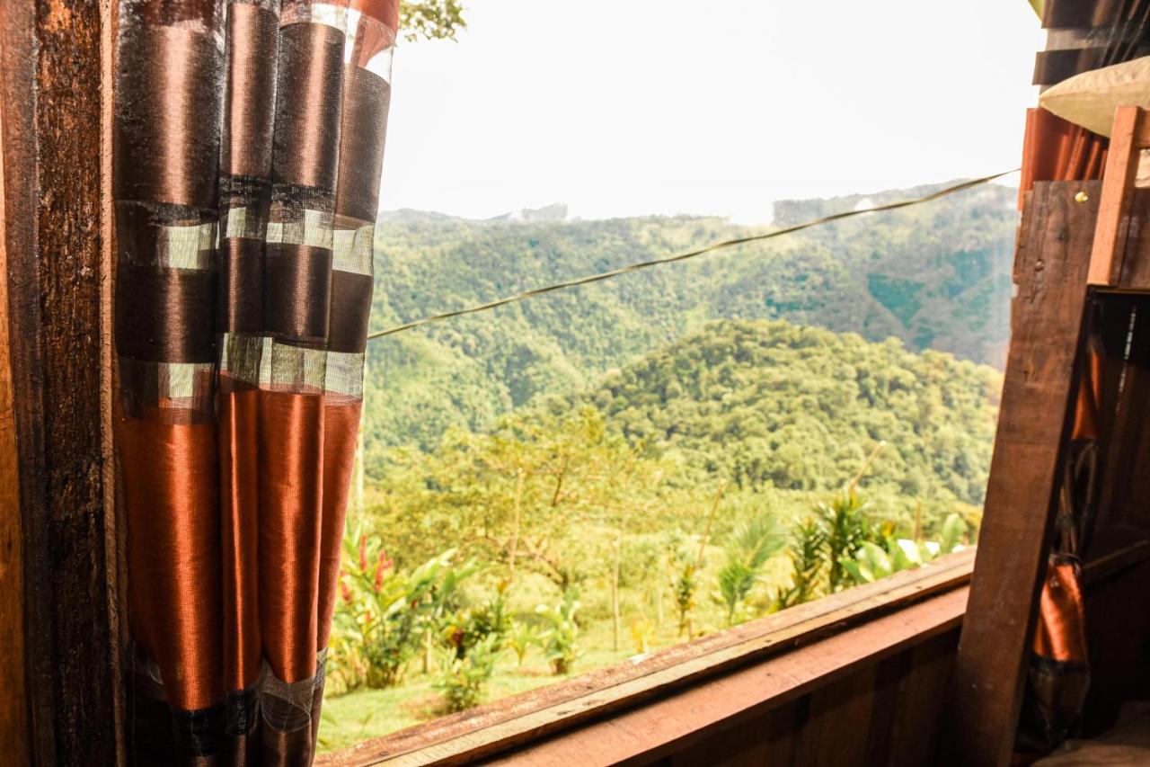 Pacuare Mountain Lodge Tres Equis Exteriör bild